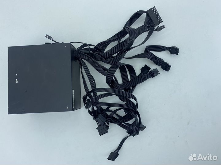 Блок питания Aero Cool kcas 650w plus gold