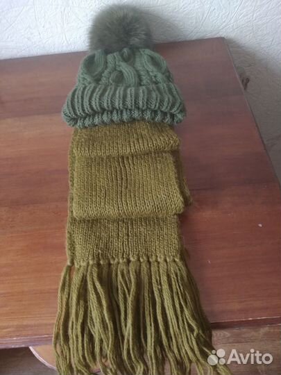 Шапки и шарфы женские