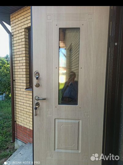 Входная дверь
