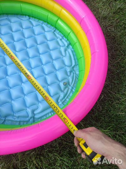 Детский надувной бассейн