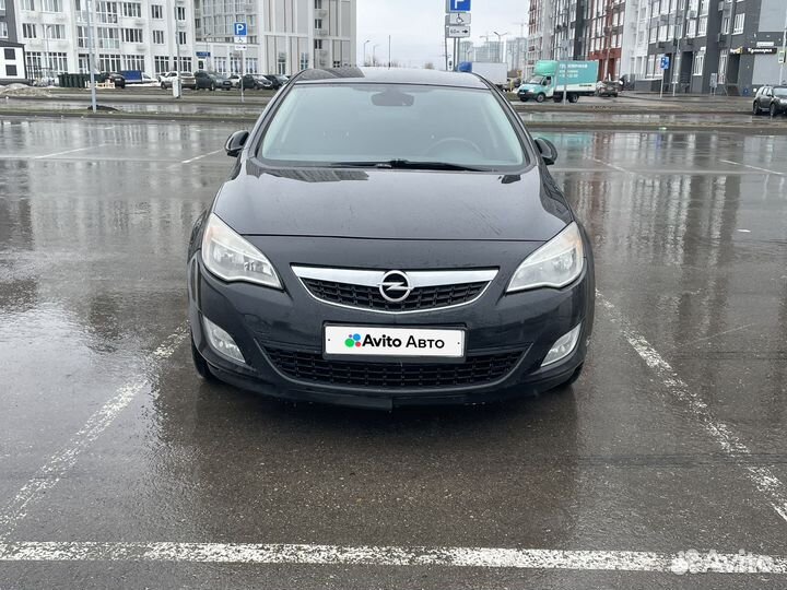 Opel Astra 1.4 МТ, 2011, 148 000 км
