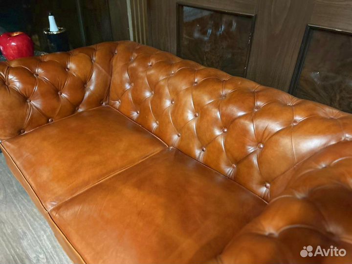 Кожаный диван честер