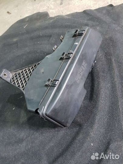 Блок предохранителей Volvo s80