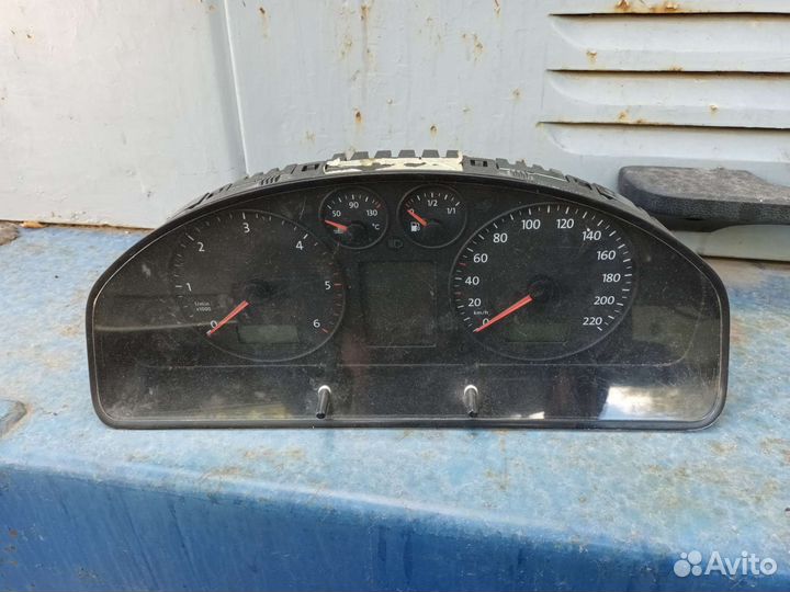 Щиток приборов volkswagen transporter T5