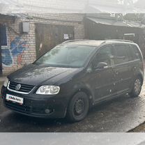 Volkswagen Touran 1.9 AMT, 2004, 400 000 км, с пробегом, цена 450 000 руб.