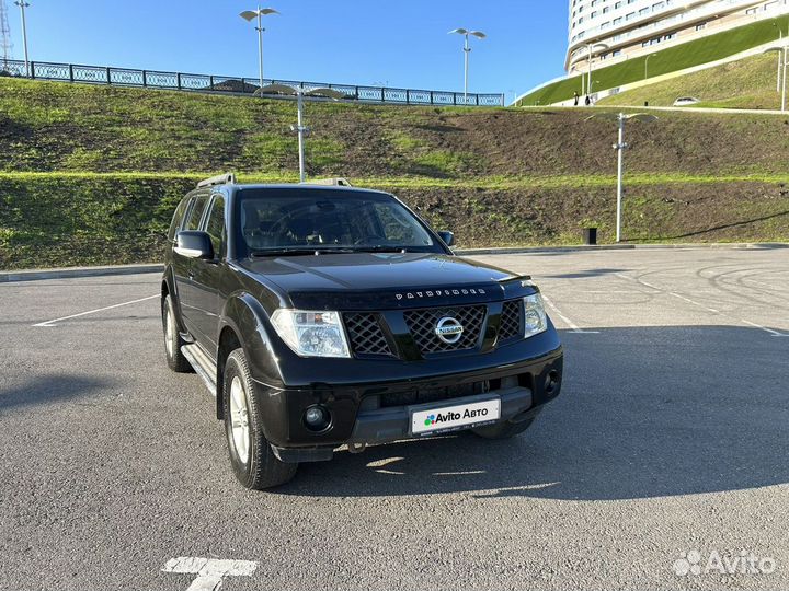 Nissan Pathfinder 2.5 МТ, 2007, 290 000 км