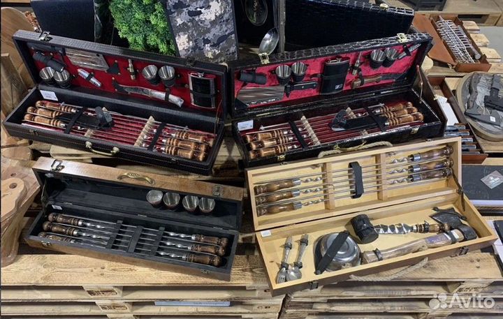 Подарочный набор шампуров в чемодане