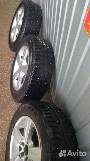 Bridgestone Ice Cruiser 7000 255/65 R17