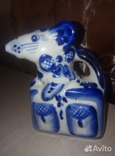 Мышка в сумочке Гжель