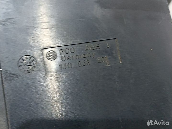 Подстаканник Volkswagen Golf 4