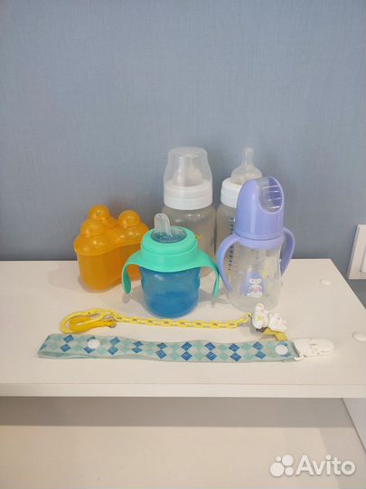 Бутылки. Avent, baby go, поильник avent. Держатели
