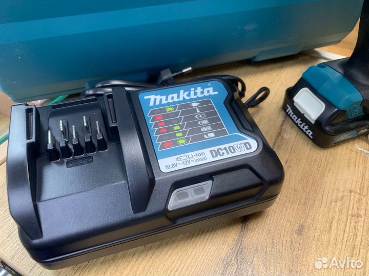 Дрель-шуруповерт Makita CXT DF333dwae