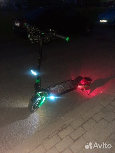 Самокат Kugoo G1