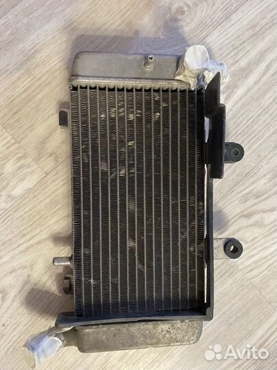 Правый радиатор honda vfr800