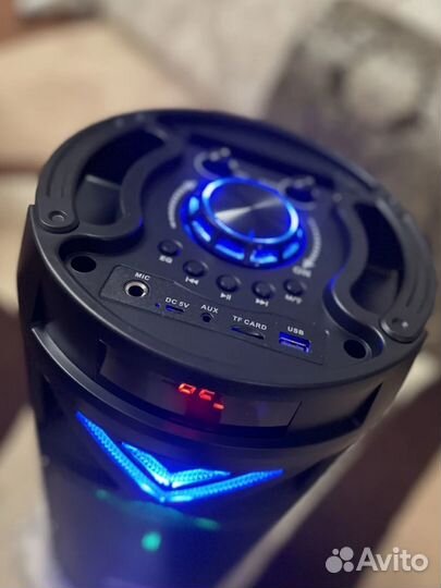 Музыкальная колонка с блютузом и караоке новая