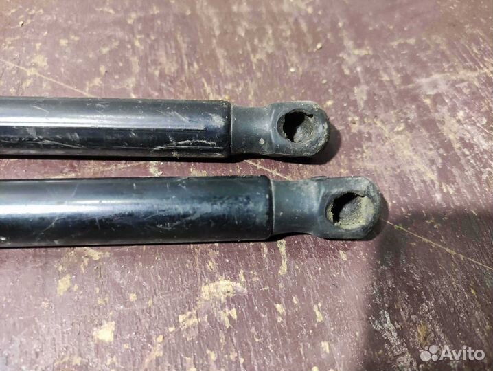 Амортизаторы багажника Ford Focus 3 универсал