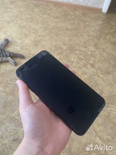 Телефон iPhone 8 plus