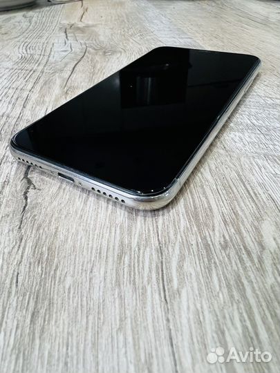 iPhone X, 256 ГБ