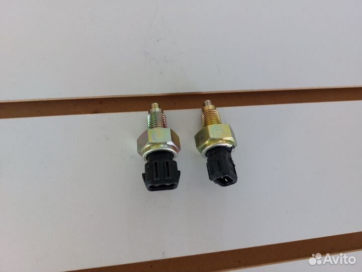 Датчик вкл. задн. хода Chery kimo / QQ6 / tiggo