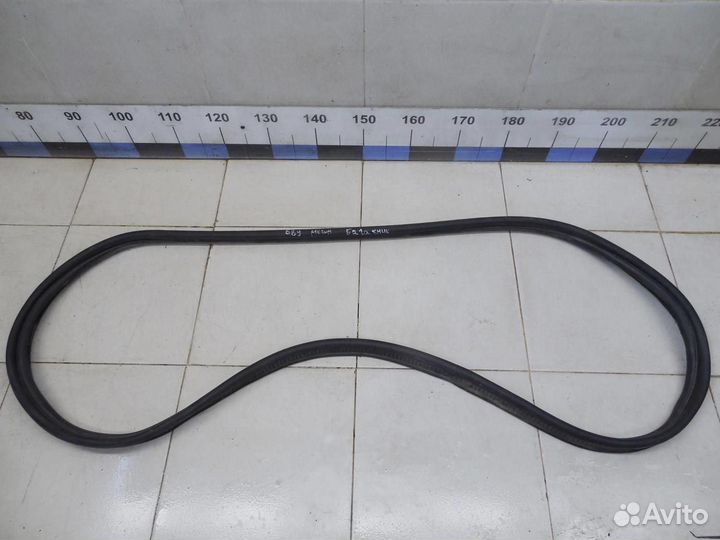 Уплотнитель багажника Megane II 2002-2009