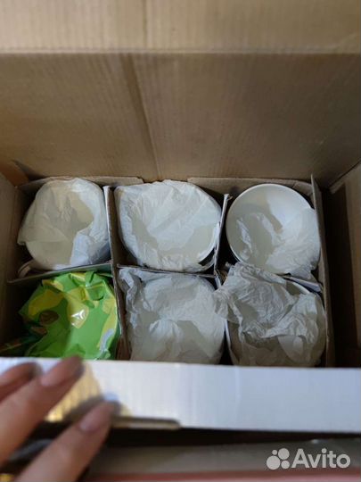 Фарфоровый чайный сервиз на 6 персон, без сколов