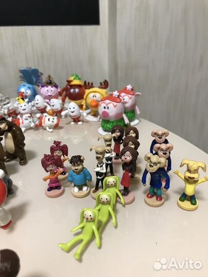 Мульт киндер игрушки много