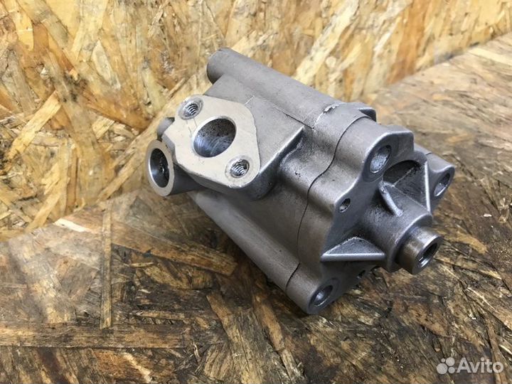 Масляный насос Ford Focus 2 седан 1.8 2006