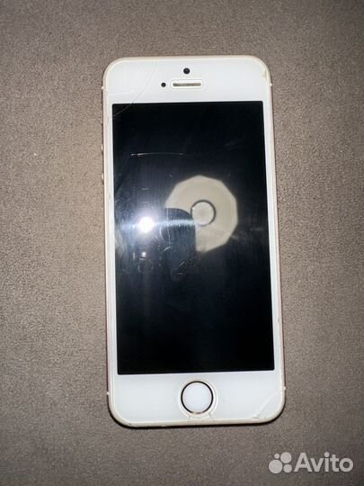 Телефон iPhone se