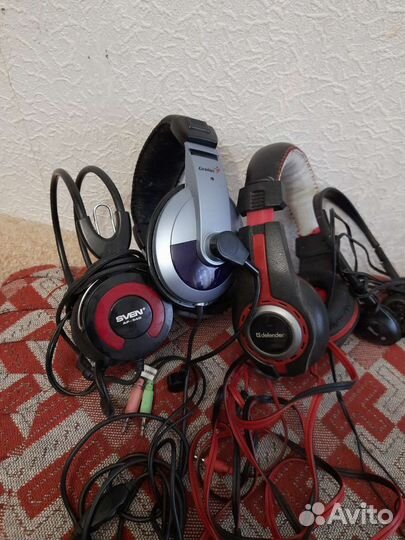 Наушники с микрофоном