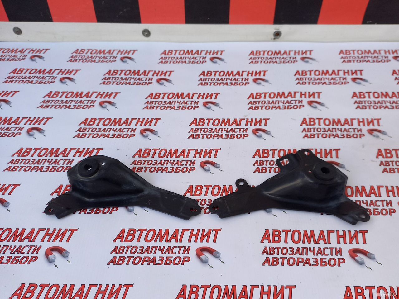 Кронштейн крепление радиатора Хонда Аккорд 8