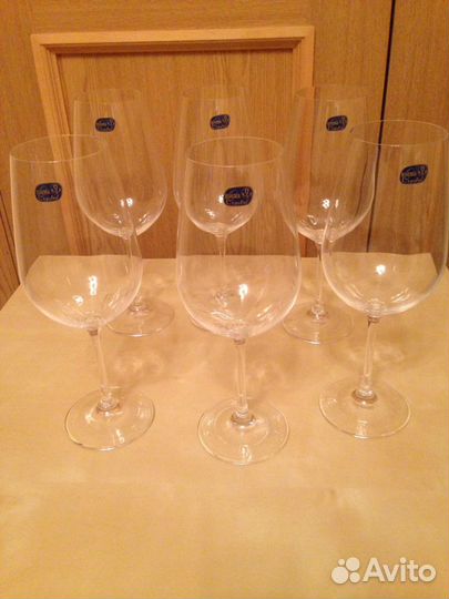Набор бокалов для вина