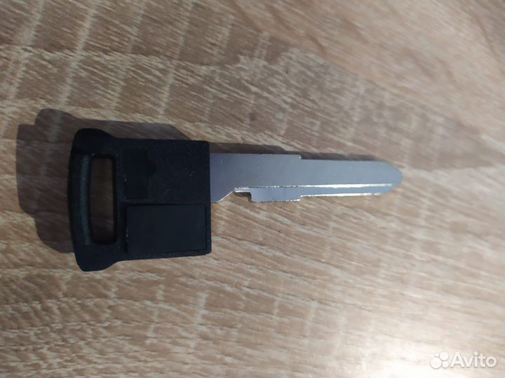 Аварийная вставка для Смарт ключа Сузуки Suzuki SX