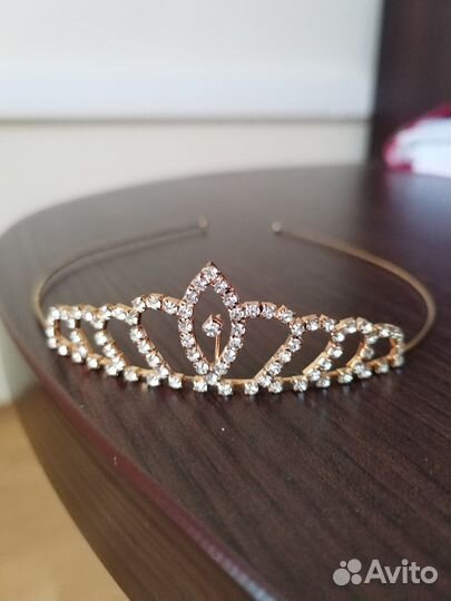 Ободок для волос со стразами