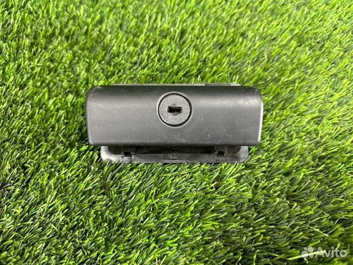 Замок бардачка Bmw X5 E53 M54B30 2006