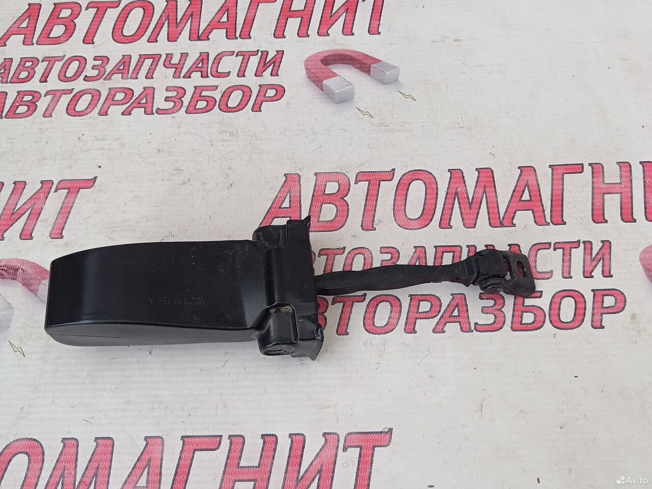 Ограничитель двери задней левой Шкода Октавия А7