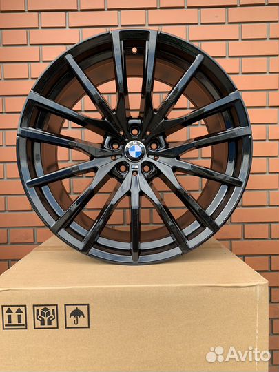 Разноширокие диски BMW Х5 R20 742 стиль