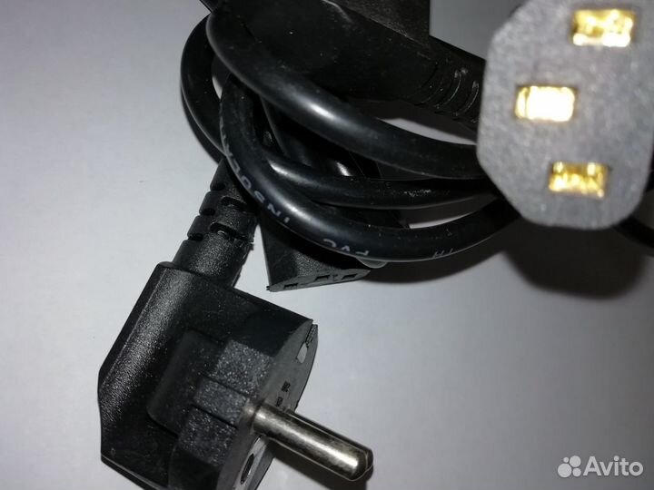 Кабель питания и кабель USB