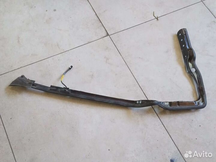 Датчик положения багажника Toyota Land Cruiser 200