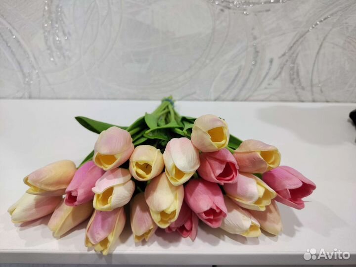 Искусственные тюльпаны