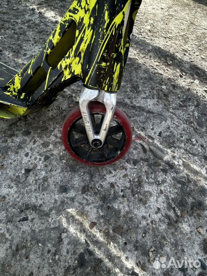 Трюковой самокат кастом парк