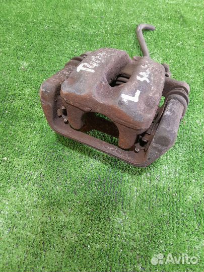 Суппорт задний левый бмв е90