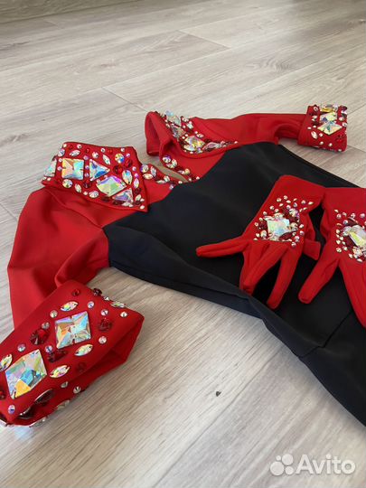 Костюм для выступления фигурное катание