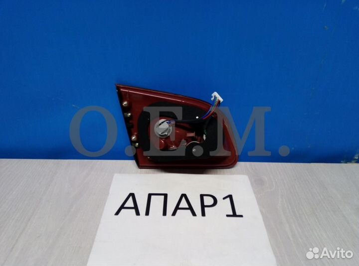 Фонарь правый задний в крышку багажника Santa Fe 2