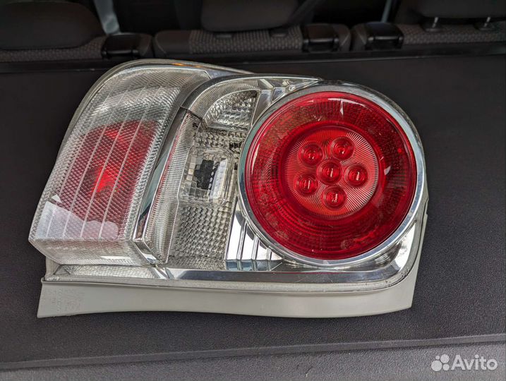Фара задняя левая Toyota verso 2013