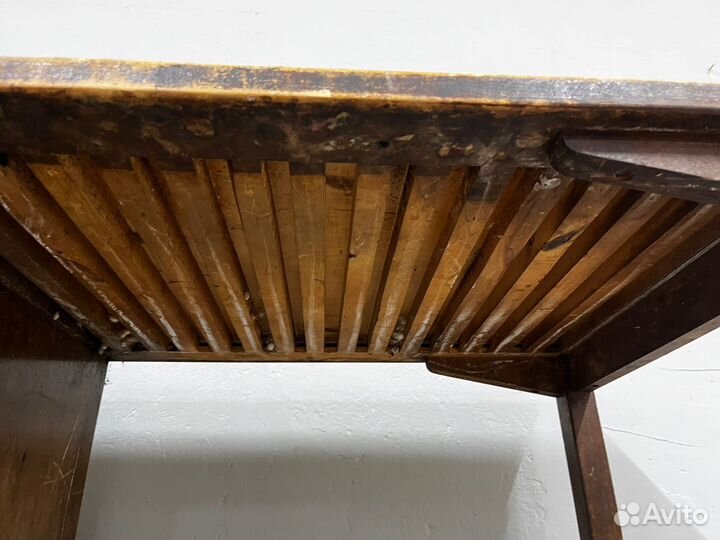 Старинный письменный стол