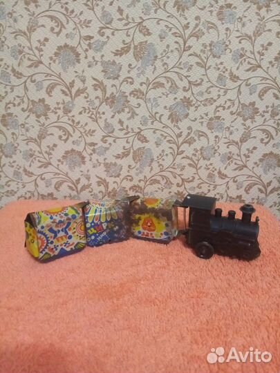 Паровоз Цирк, игрушка СССР. Состояние на фото