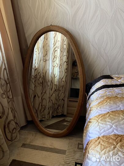 Зеркало овальное рама массив дуба