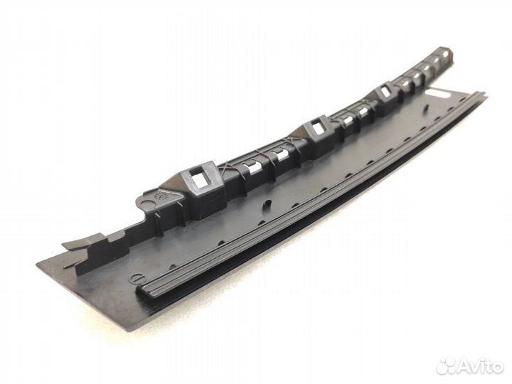 Накладка двери задняя правая Volkswagen Tiguan 2