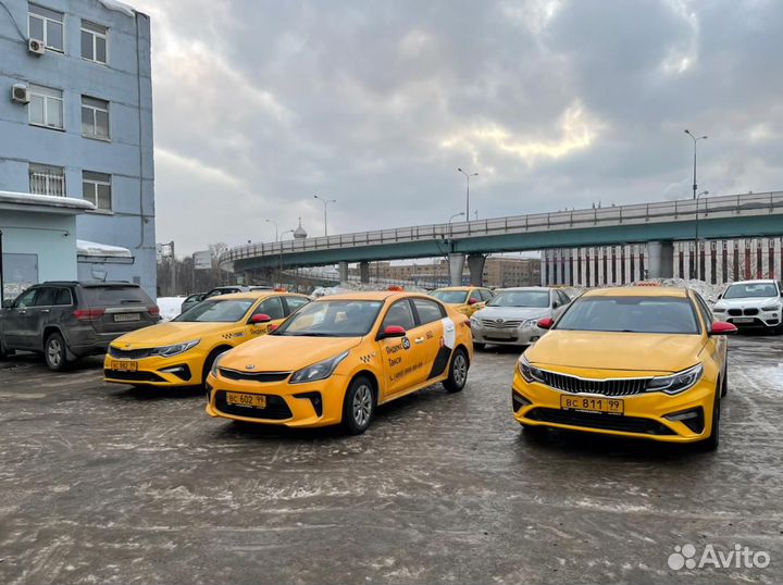 Аренда Авто под Такси Geely Atlas В подарок 2 дня