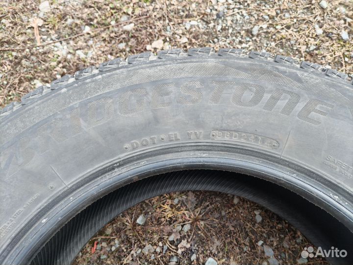 Bridgestone Blizzak DM-V2 215/70 R16 100S